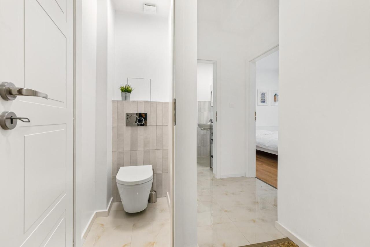 Bratislava Touch 2 Bedroom Apt المظهر الخارجي الصورة